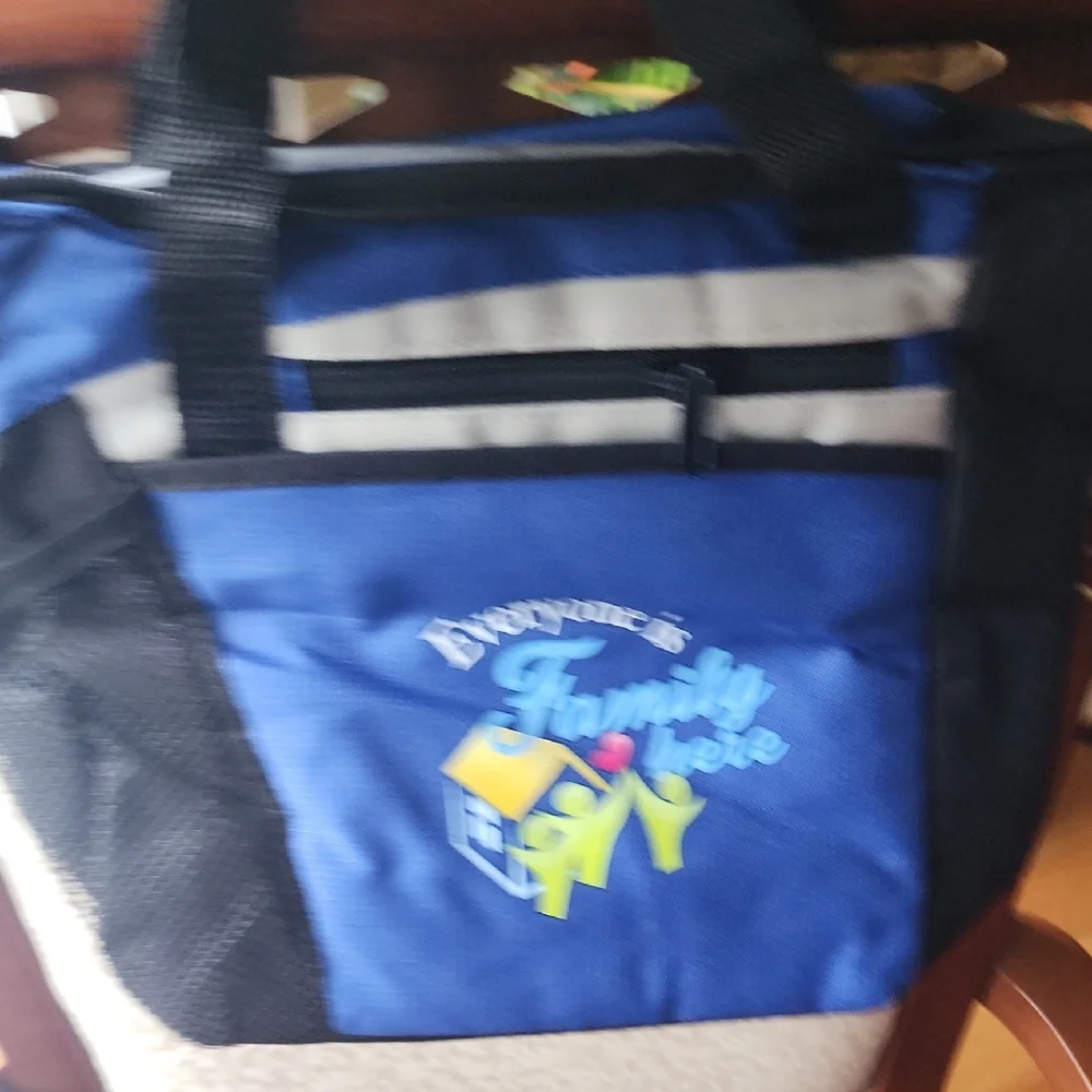 Blue & Black Insulated Lunch Tote – “Everyone is Family Here” - Picture 4 of 4